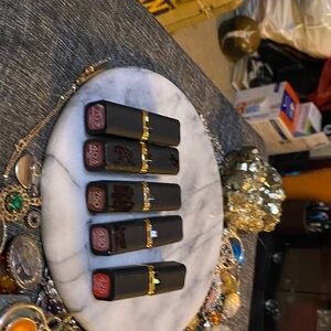L'Oreal Lipstick Collection - Different Colors- 5 Total